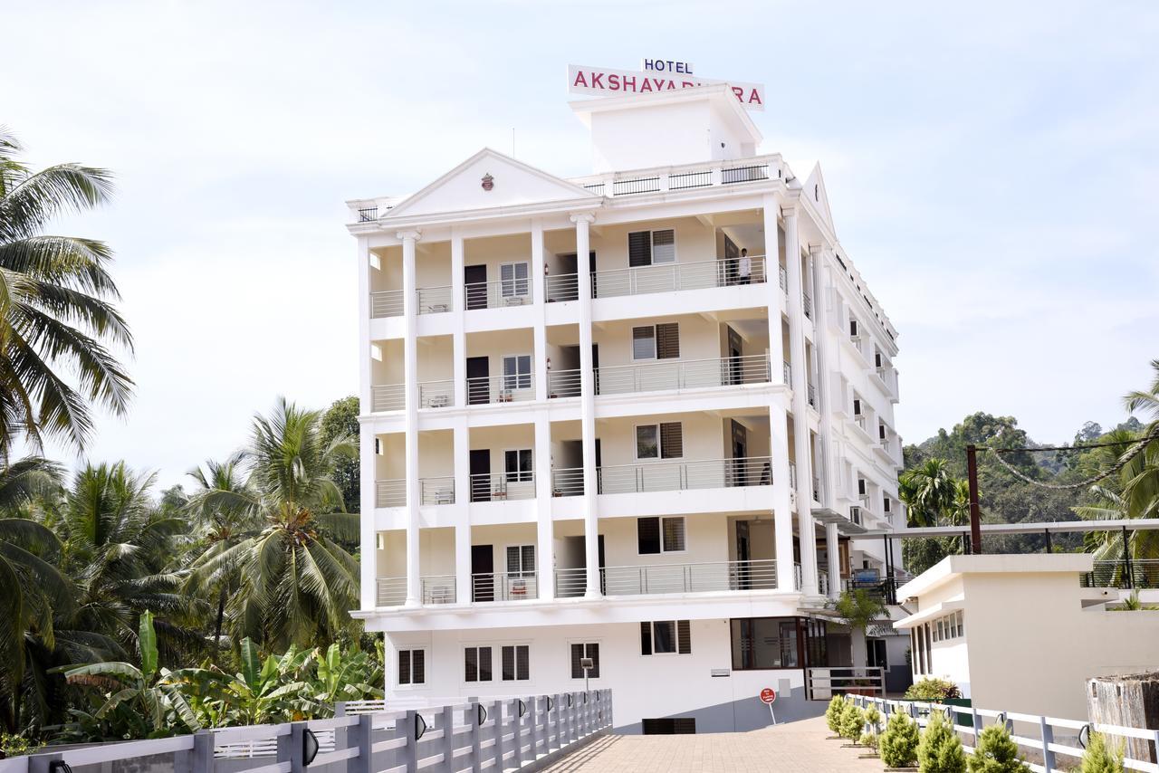 Hotel Akshayadhara Subrahmanya エクステリア 写真