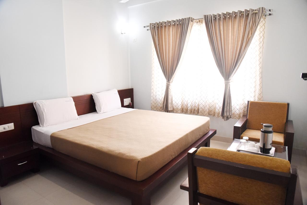 Hotel Akshayadhara Subrahmanya エクステリア 写真